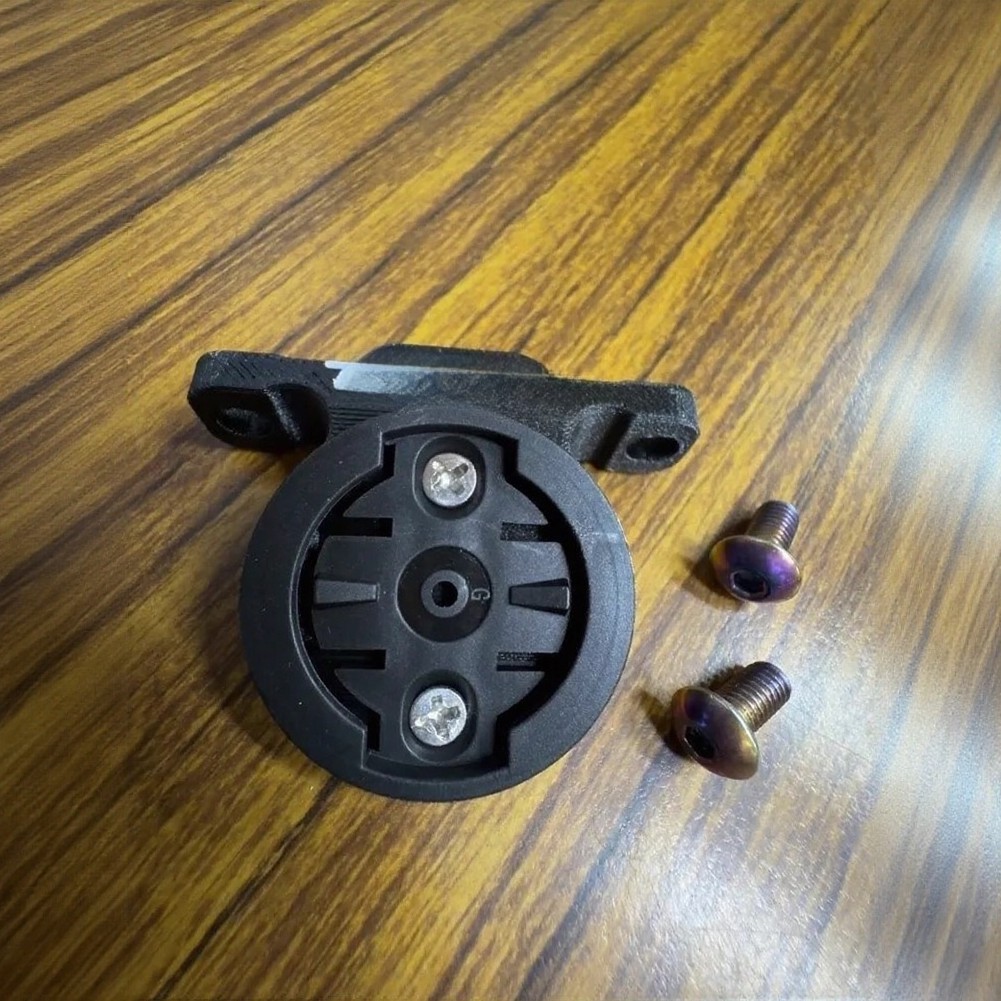 3D Printing File - Czarny uchwyt na lampkę rowerową z
